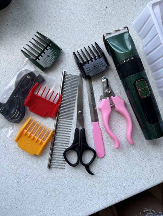 Професійна безшумна машинка для стрижки собак або котів