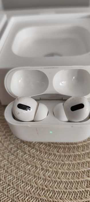 słuchawki bezprzewodowe Apple AirPods Pro