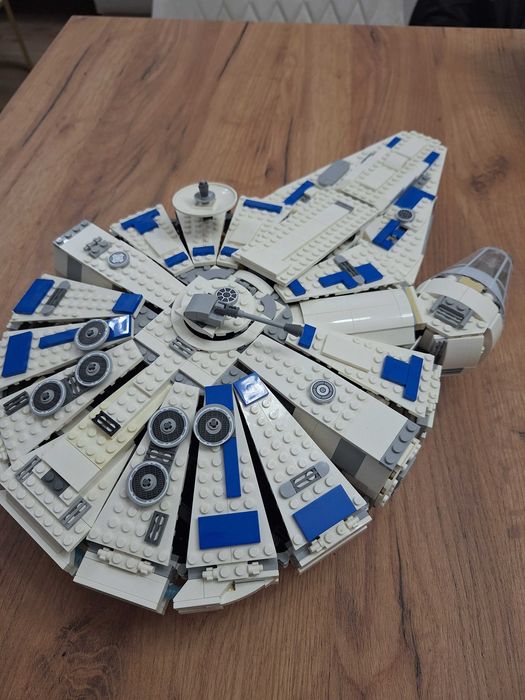 LEGO 75212 Star Wars - Sokół Millennium