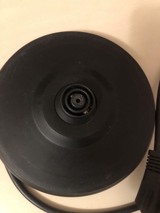 Основа побутового електричного чайника Grunhelm EKS-2018.