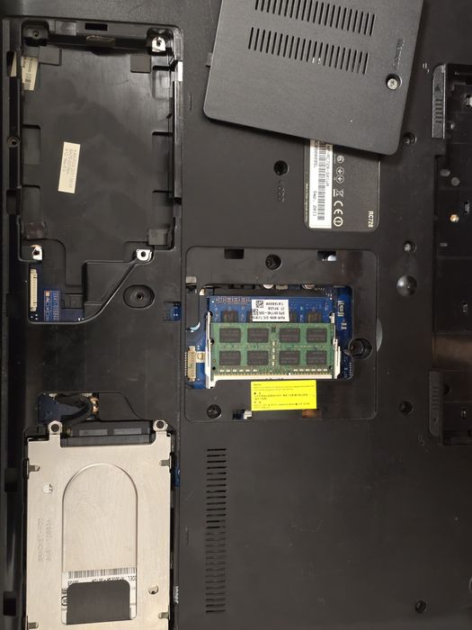 Ноутбук Samsung RC728