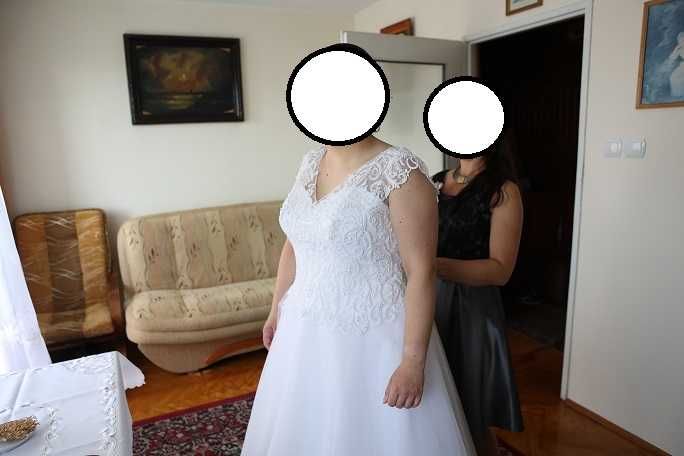 Suknia ślubna biała– elegancka, zdobiona + welon