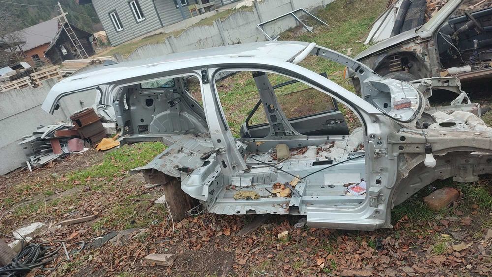 Заднє крило, четверть Рено Меган 2 універсал