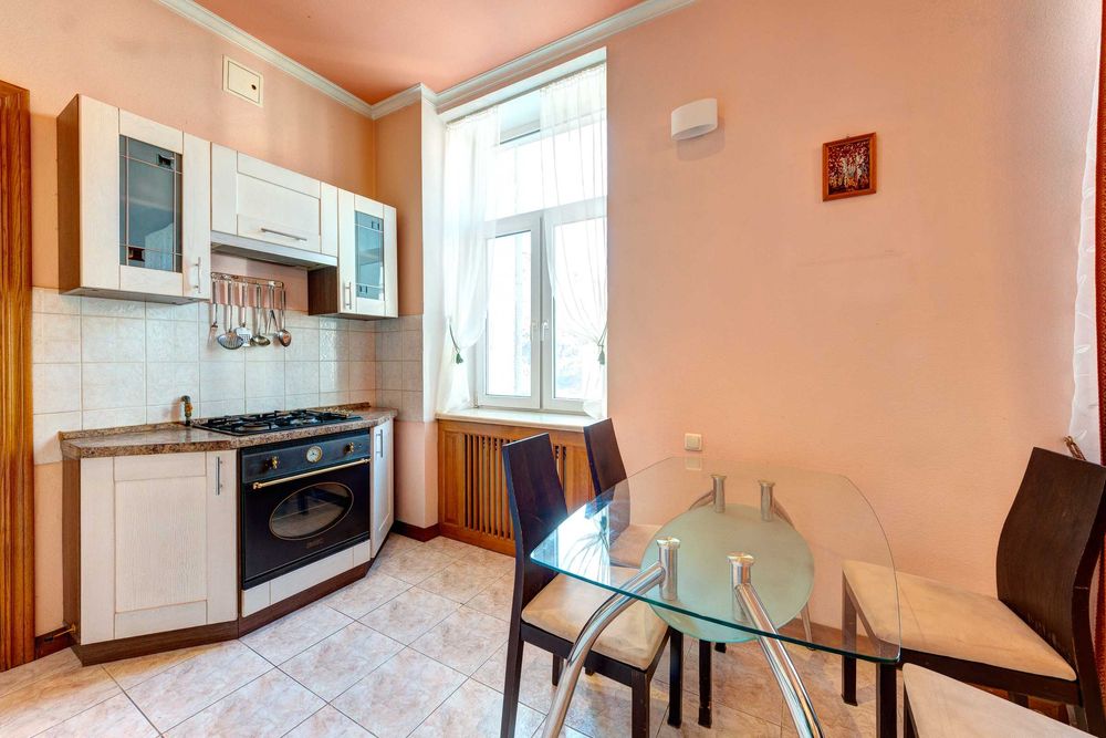 Комфортная 4-к квартира на улице Саксаганского (Голосеевский р-н)