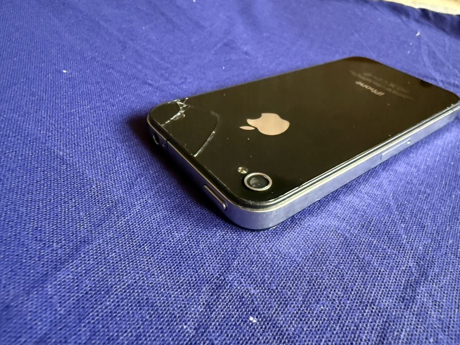 Смартфон Iphone 4
