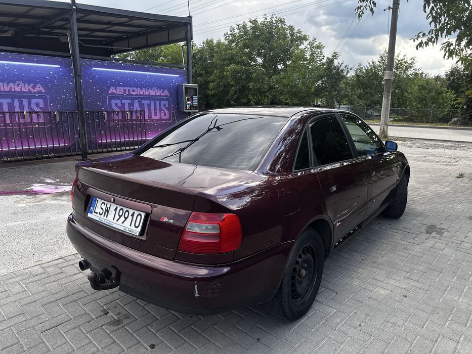 Ауді А4b5 на повному ходу