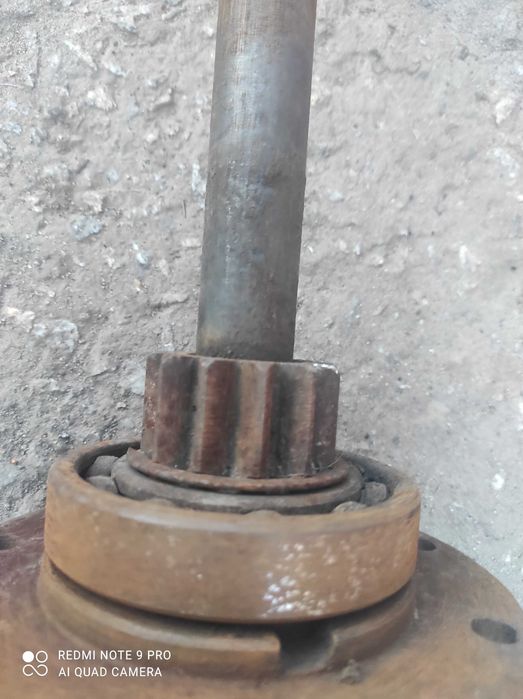 т-40 кронштейн отводки в зборе с валом