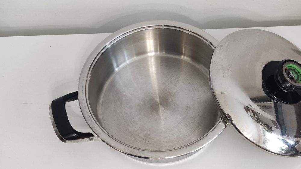 Garnek AMC 3,3 l