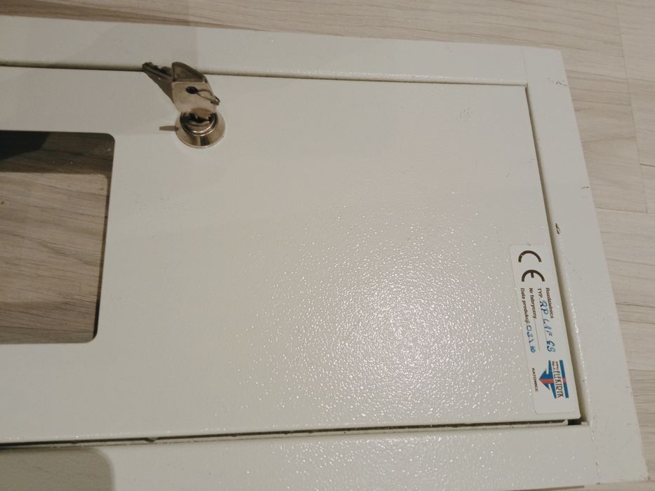 Drzwiczki z kluczami do rozdzielnicy RP L1F 6S Elektryk Imielin