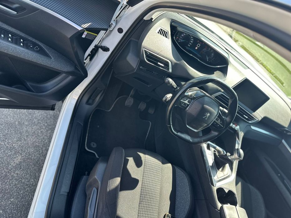 Peugeot 3008 1.6bluhdi 120km  Auto zarejestrowane
