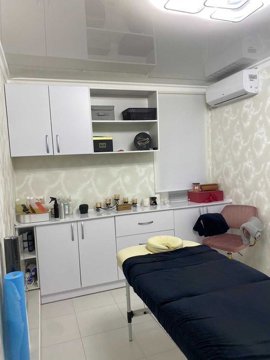 Продам салон краси в Центрі міста.