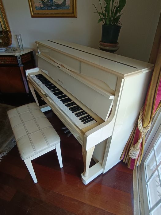 Piano Vertical Gustav-Lutz