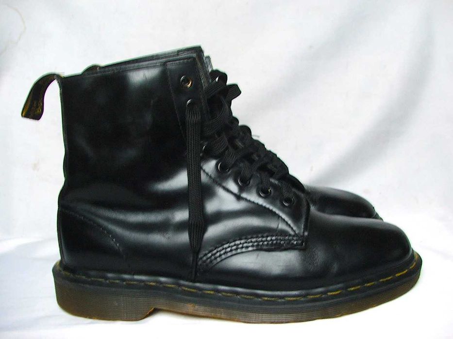 Dr, Martens Made in England model 1460