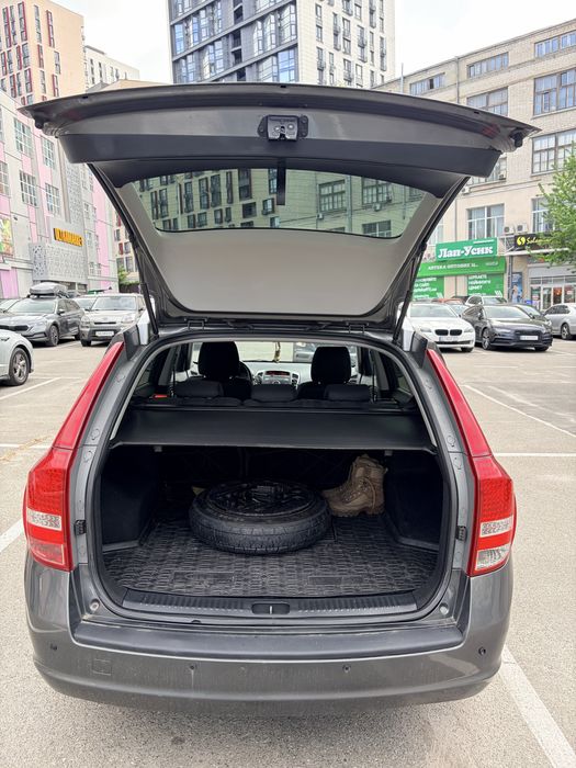 Kia Ceed 1.6 газ/бенз
