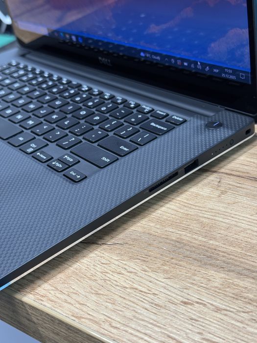 Dell Precision 5540  4K• IntelCore i5 • Nvidia Quadro T1000