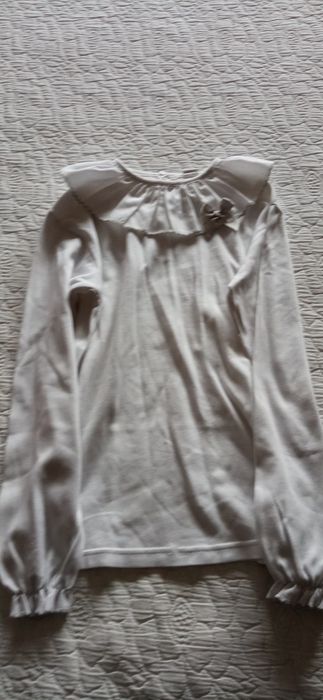 Camisola para menina tamanho 10 anos /duas 3€