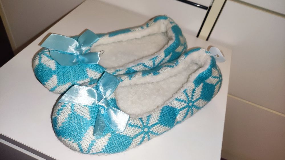 Kapcie wsuwane ciepłe rozmiar 37 i 41