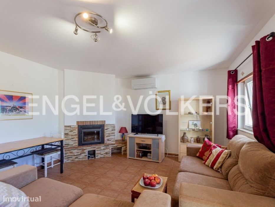 2-Bedroom Apartment with Sea View at Praia da Lota