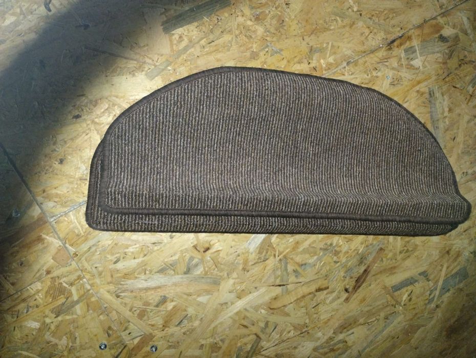 Dywaniki, nakładki na schody nowe i używanych