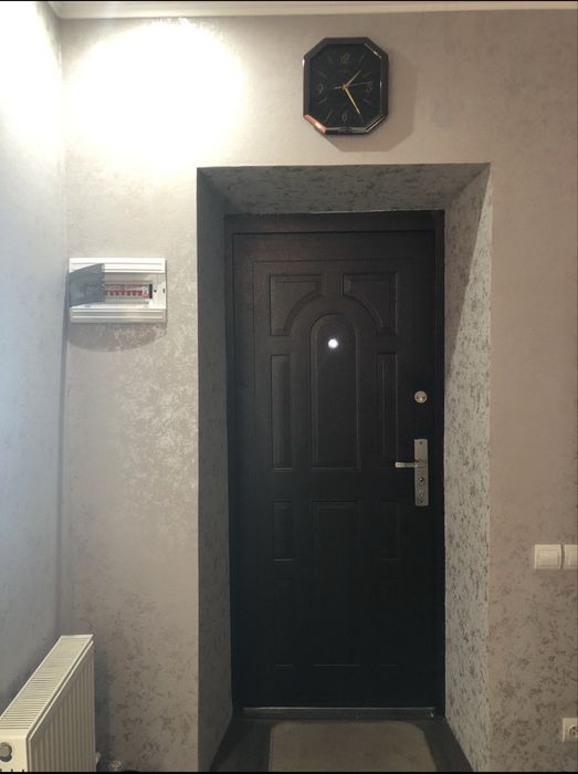 Продам трикімнатну квартиру ( частина будинку)