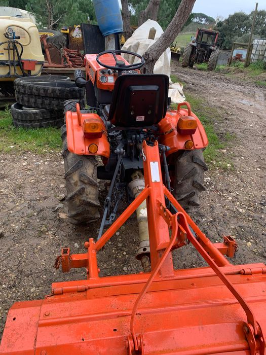Tractor Kubota 7001 Mafra