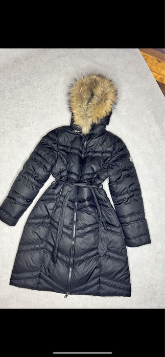 Пуховик длинный с капюшоном женский Moncler оригинал размер M