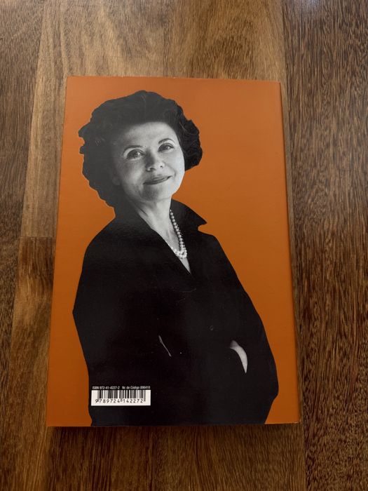 Livro “Qualquer Coisa de Bom” de Sveva Casati Modignani