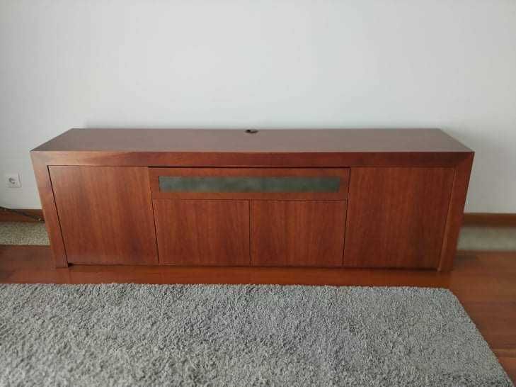 Movel TV e multimédia