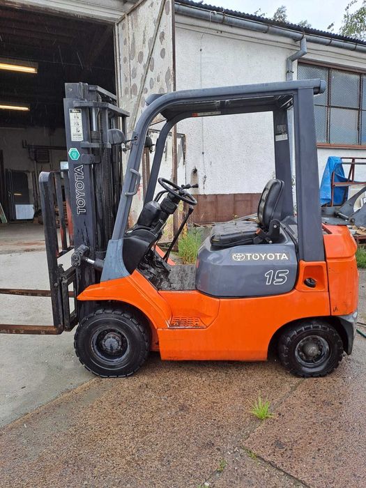 Wózek widłowy TOYOTA 7FG15