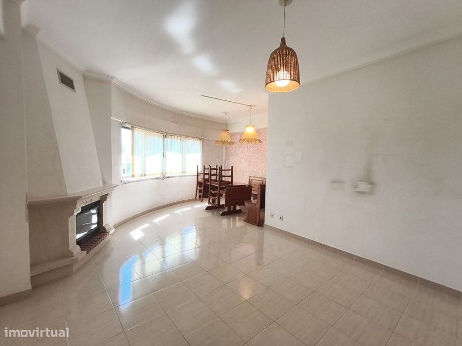 Apartamento T3 no Infantado (Loures) com Arrecadação