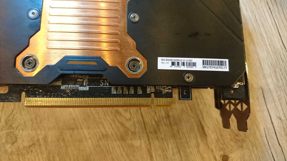 1080ті Aorus неробоча..