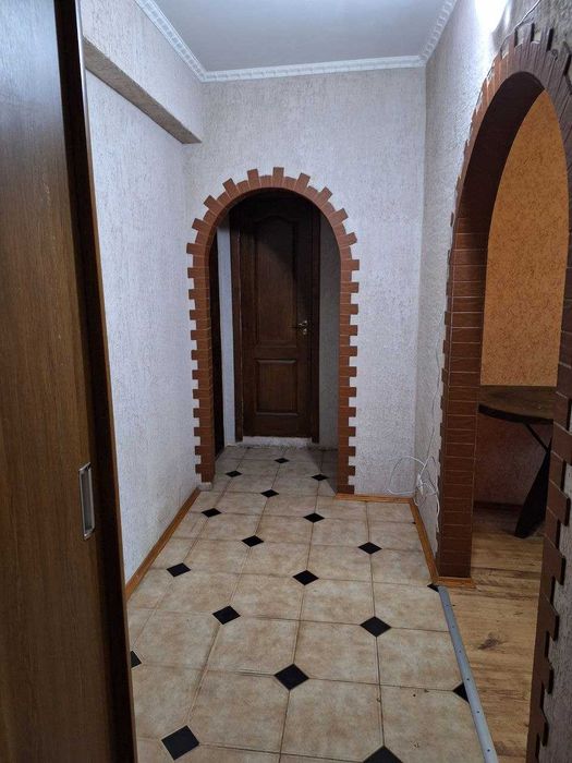 Продам 3 кімнатну квартиру по вул. Соборності (Доценка).єВідновлення.