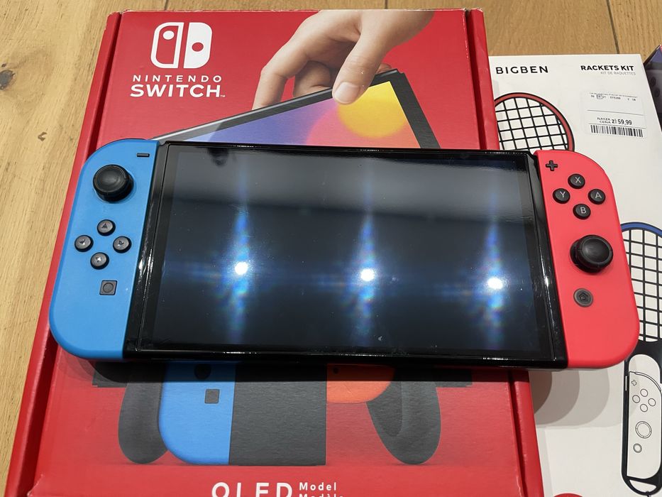 Nintendo Switch Oled + akcesoria