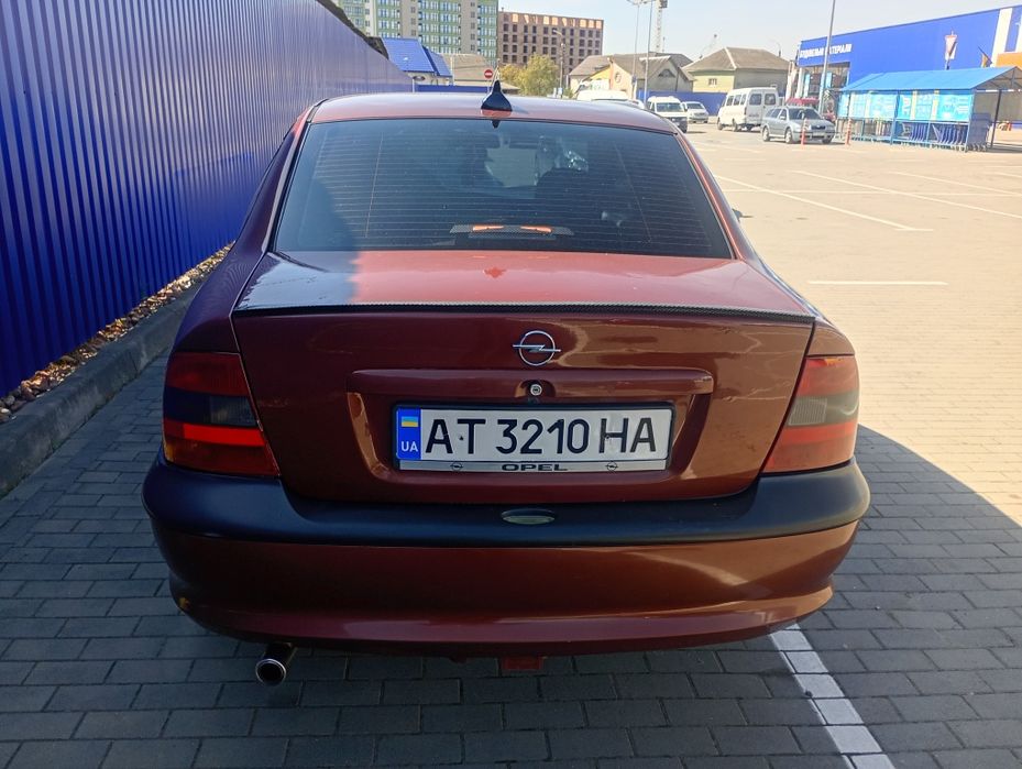Хороший надійний автомобіль