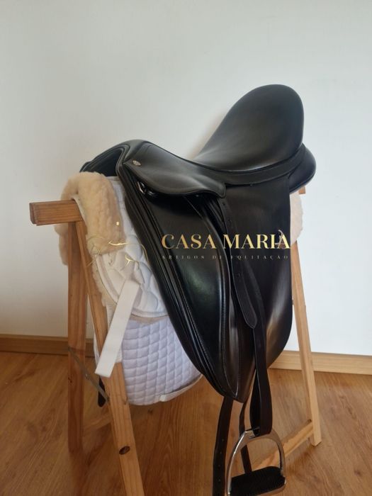 Sela de Dressage Bates Innova 18" - Impecável