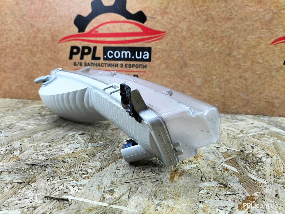 Volvo V40 II 2012-2016 Фара дневного света ДХО DRL правая 31290581