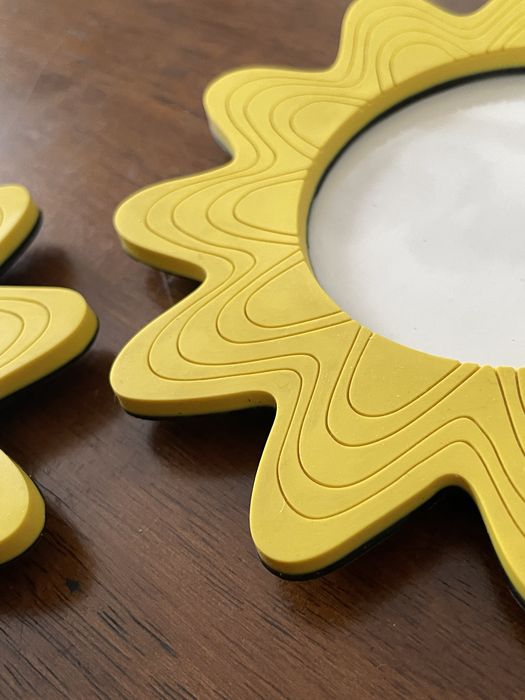 Pair of Magnetic Frames64751677535873121