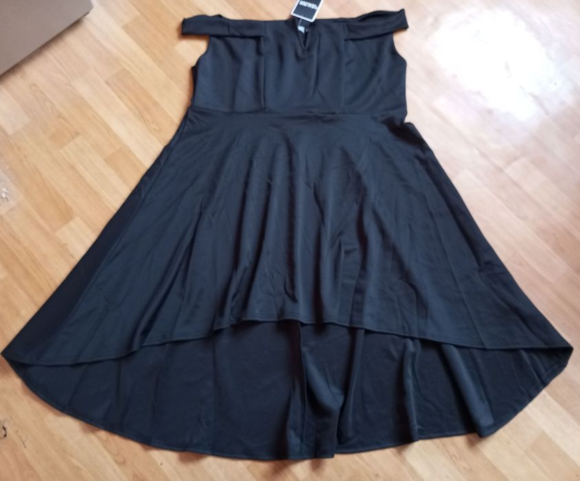 Nowa elegancka sukienka 52-54 elastyczna czarna wesele,impreza