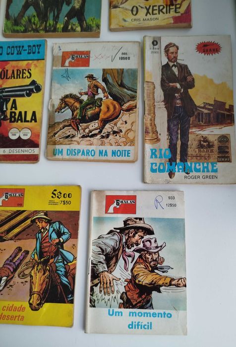 Lote de Livros Antigos de Cowboys