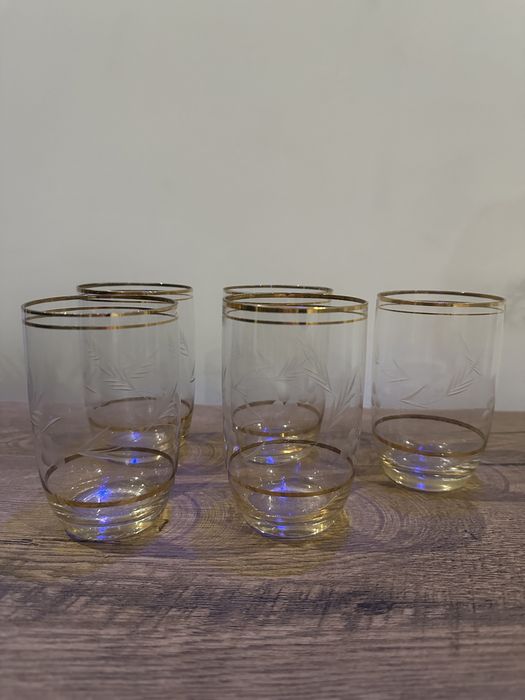 Szklanki , bardzo ładne, stan bardzo dobry