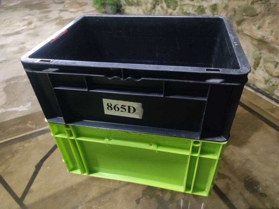 Caixas plásticas empilháveis e super resistentes