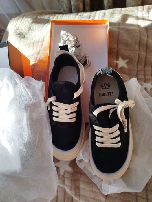 Кросівки кеди сучасні дуже класні жіночі 38 розмір