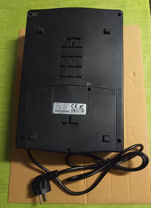 Zasilacz awaryjny UPS, USB  powiadomienia email