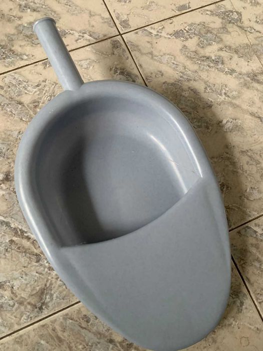 Продам судно для лежачих больных.