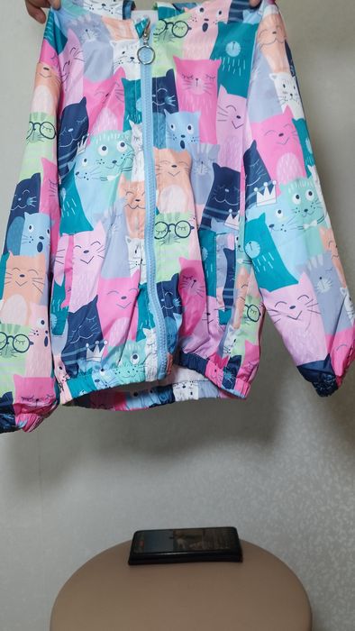 Вітрівка для дівчинки