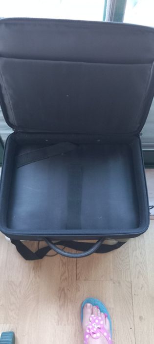 Mala para computador,  preta nova. 8€