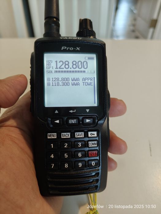 YAESU FTA-550L radio na pasmo lotnicze 25/8,33 kHz