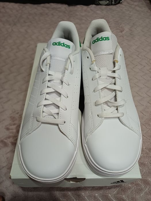 Sapatilhas Adidas brancas