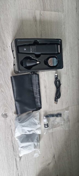 Тример Valano D005 машинка для стрижки волосся бороди 12в1 на аккумуляторе USB насадки для носа вух чоловічий мужской триммер акумуляторний