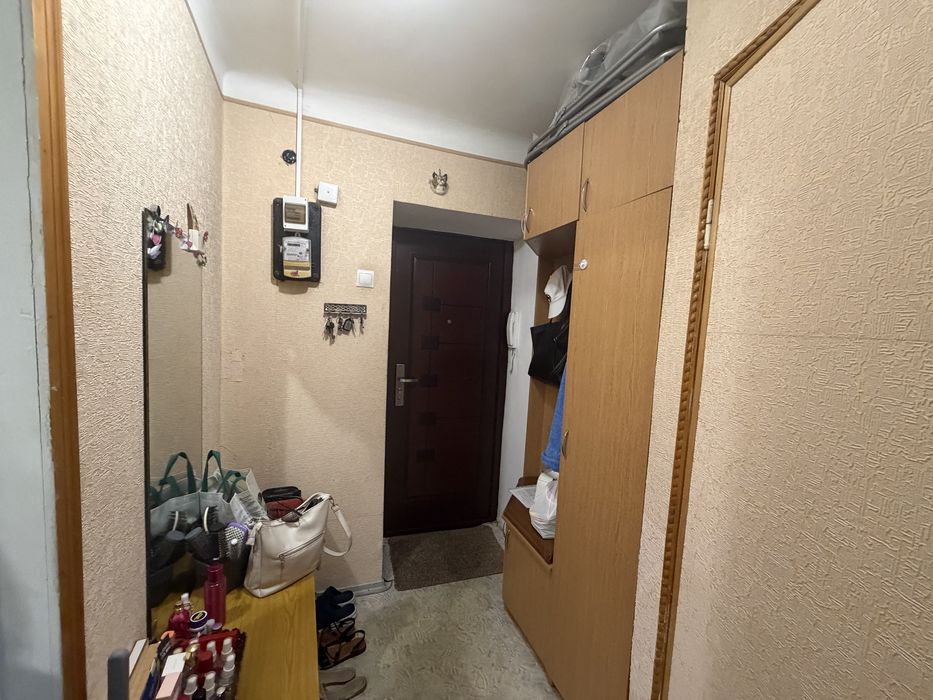 Продам однокімнатну квартиру в центрі